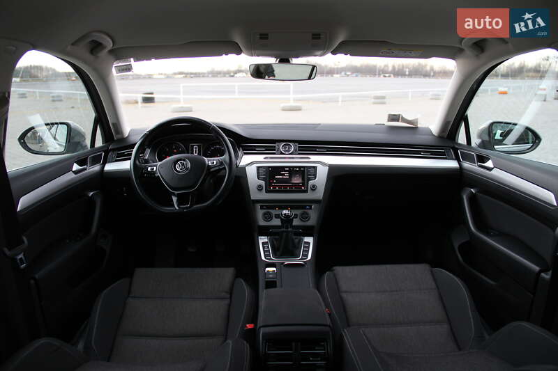 Универсал Volkswagen Passat 2015 в Львове