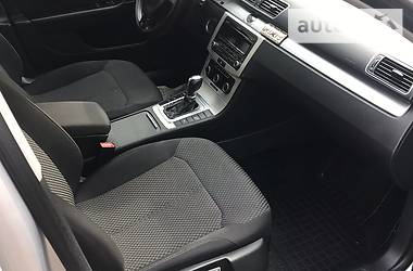 Универсал Volkswagen Passat 2012 в Ровно