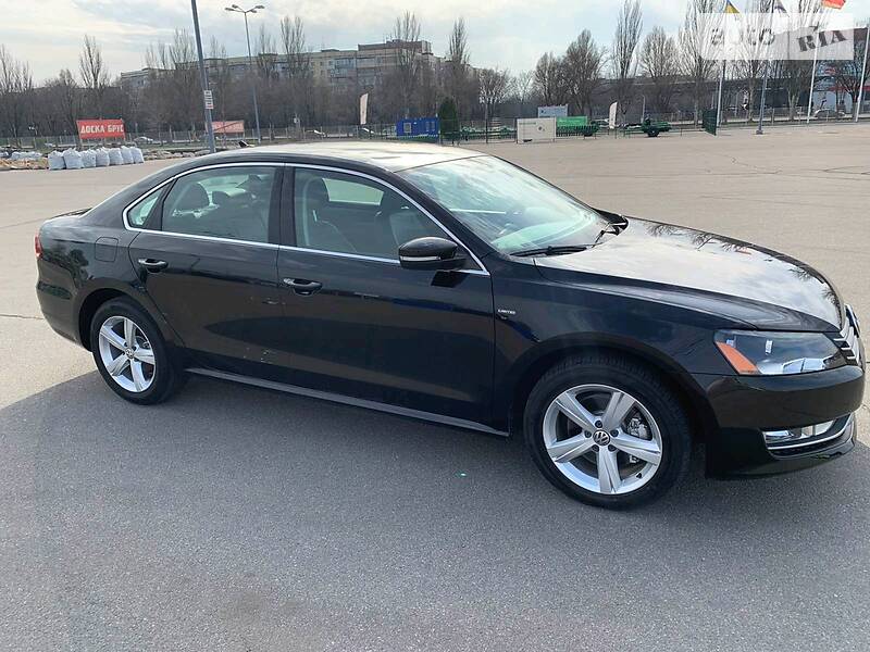 Седан Volkswagen Passat 2015 в Дніпрі