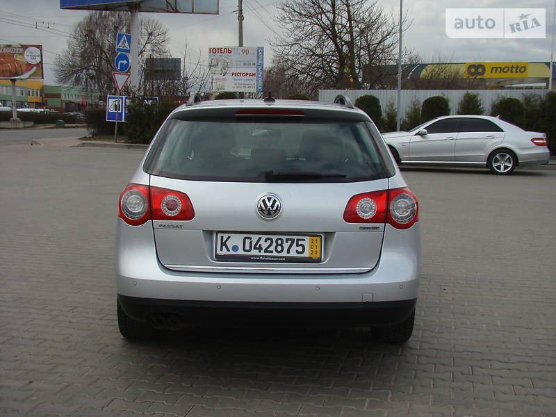 Універсал Volkswagen Passat 2010 в Луцьку