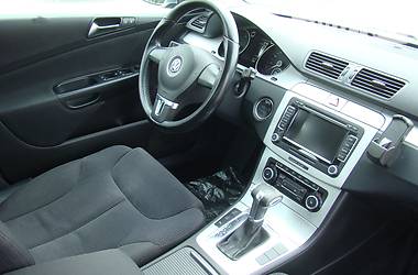 Універсал Volkswagen Passat 2010 в 