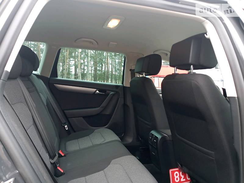 Універсал Volkswagen Passat 2012 в Бродах