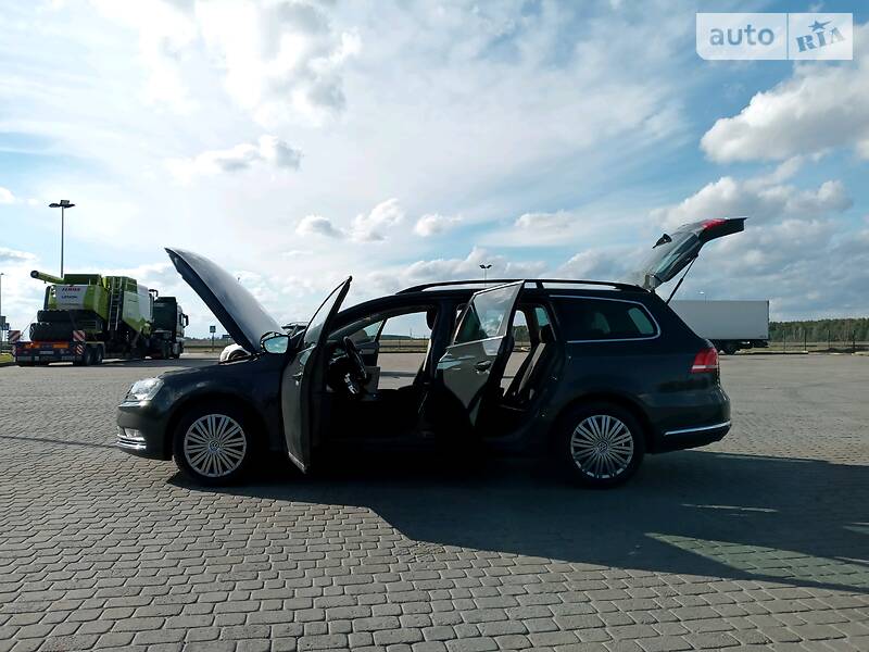 Універсал Volkswagen Passat 2012 в Бродах