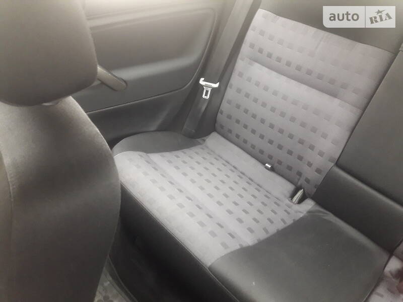 Універсал Volkswagen Passat 2001 в Черкасах