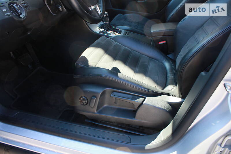 Універсал Volkswagen Passat 2009 в Львові