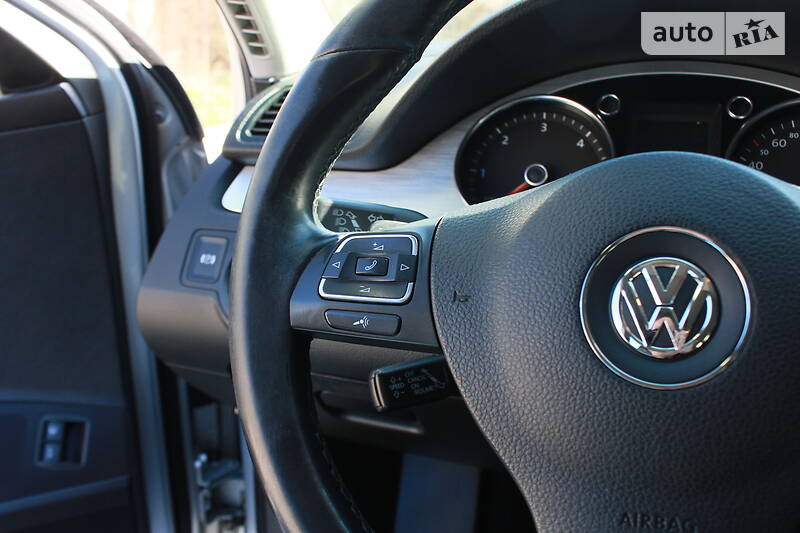 Універсал Volkswagen Passat 2009 в Львові