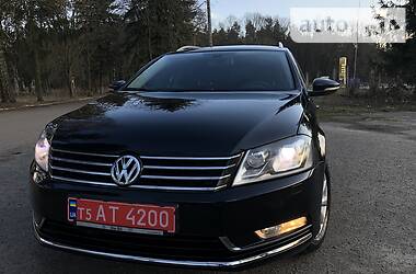 Універсал Volkswagen Passat 2012 в 