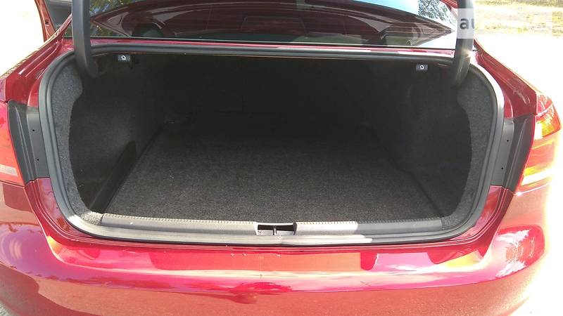 Седан Volkswagen Passat 2015 в Вишгороді