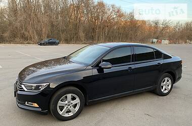 Седан Volkswagen Passat 2015 в 