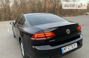Седан Volkswagen Passat 2015 в 