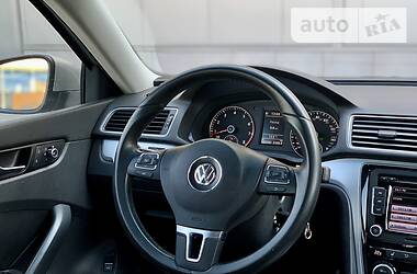 Седан Volkswagen Passat 2012 в 