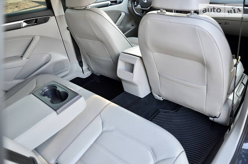Седан Volkswagen Passat 2018 в Києві