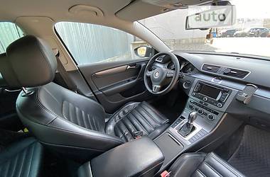 Універсал Volkswagen Passat 2011 в 