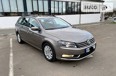 Універсал Volkswagen Passat 2012 в 