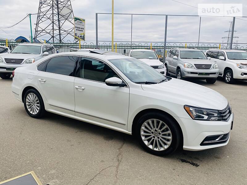 Седан Volkswagen Passat 2017 в Харкові