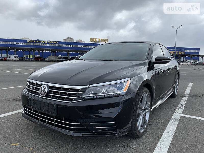 Седан Volkswagen Passat 2018 в Києві