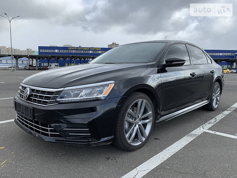 Седан Volkswagen Passat 2018 в Києві