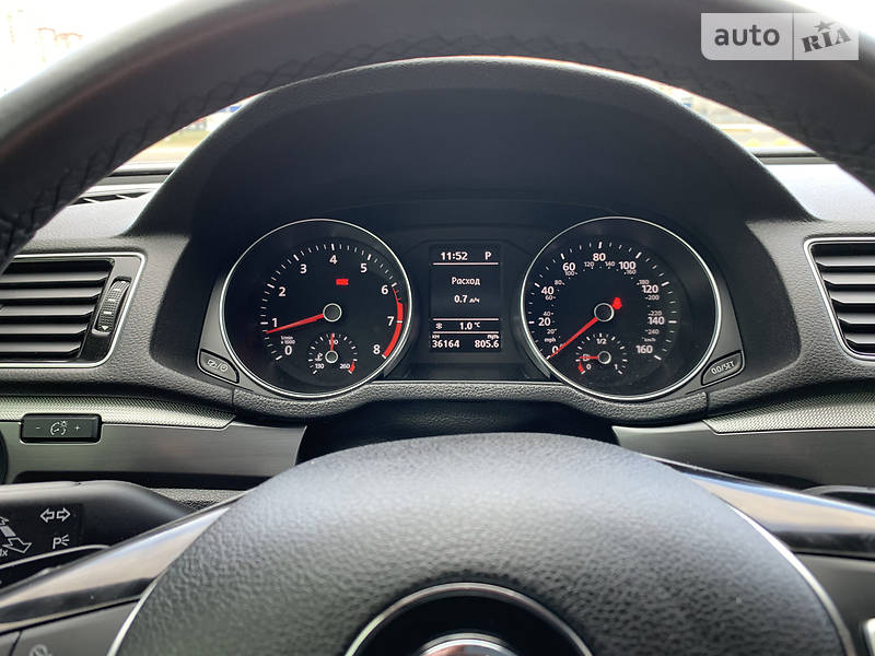 Седан Volkswagen Passat 2018 в Києві