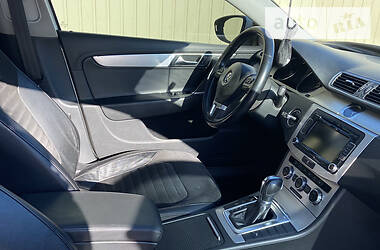 Седан Volkswagen Passat 2011 в 