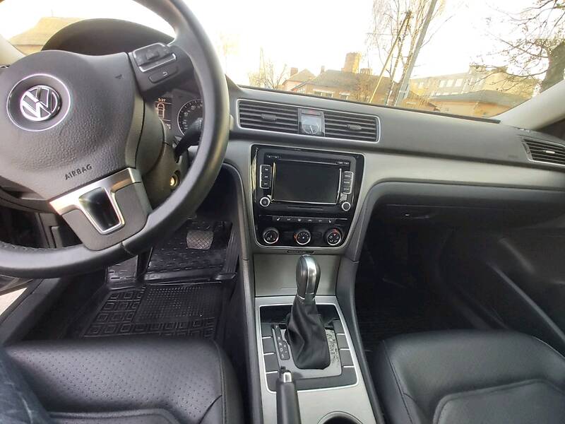 Седан Volkswagen Passat 2014 в Ромнах фото 13 Седан Volkswagen Passat 2014 в Ромнах