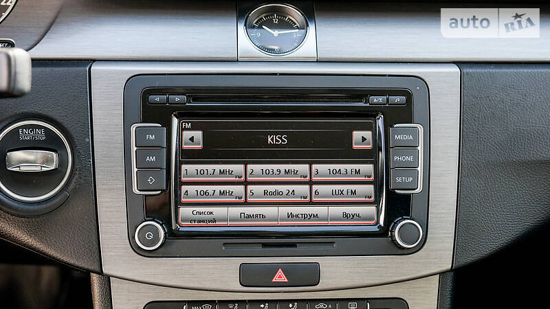 Седан Volkswagen Passat 2011 в Львове
