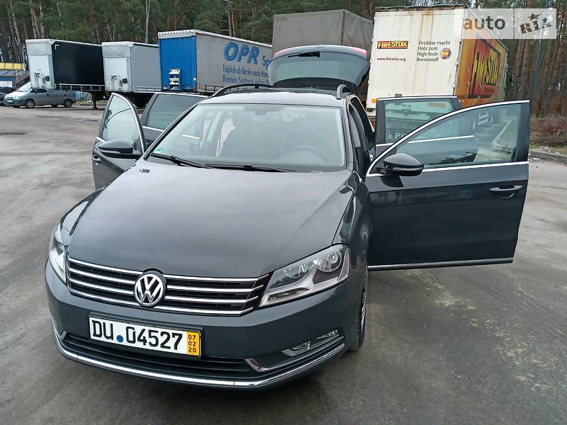 Універсал Volkswagen Passat 2012 в Бродах