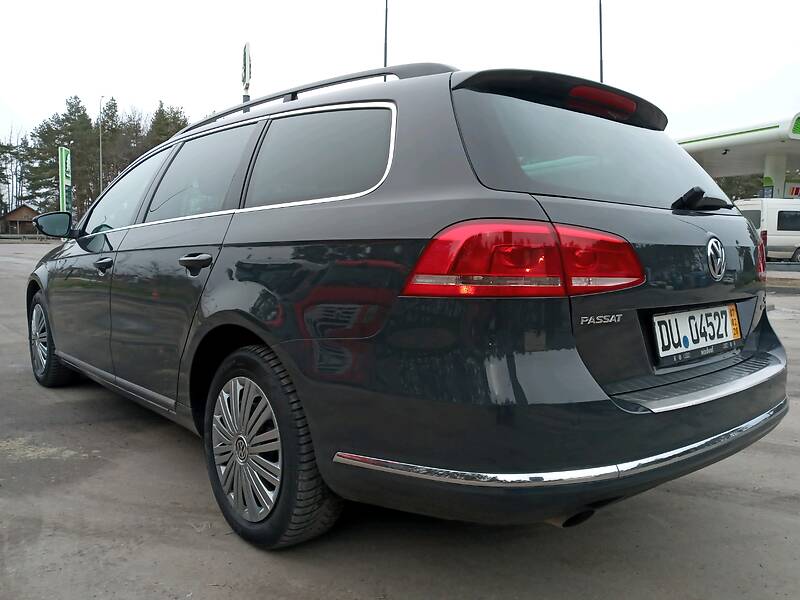 Універсал Volkswagen Passat 2012 в Бродах