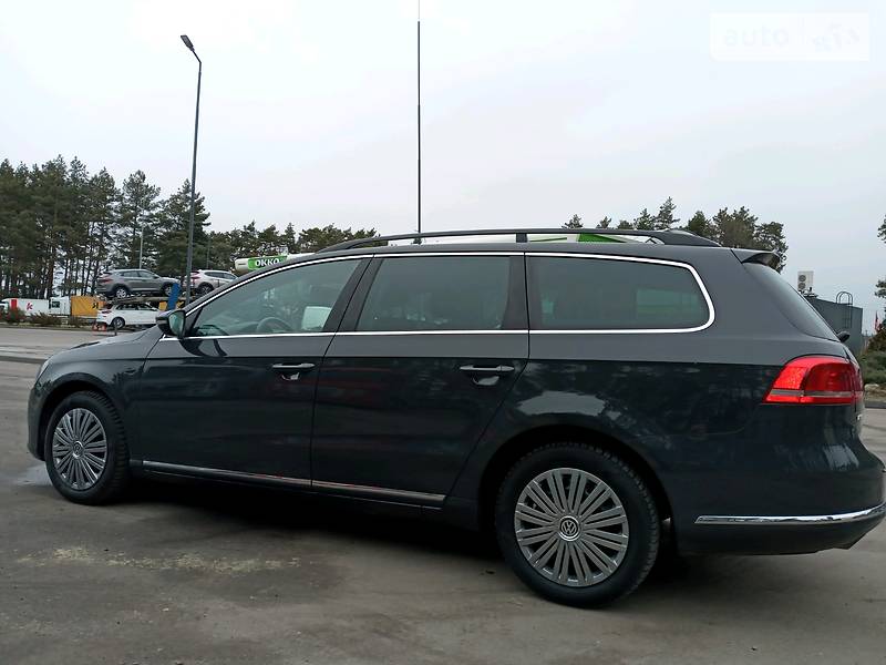 Універсал Volkswagen Passat 2012 в Бродах