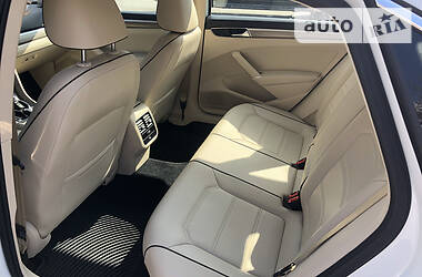 Седан Volkswagen Passat 2016 в 