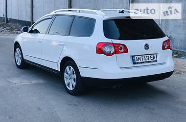 Універсал Volkswagen Passat 2010 в 