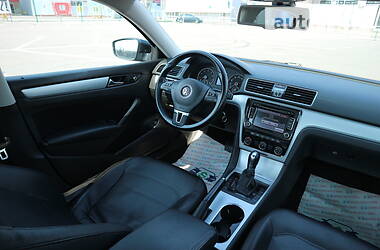 Седан Volkswagen Passat 2012 в 