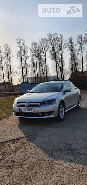 Седан Volkswagen Passat 2013 в Івано-Франківську