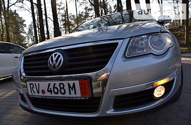 Универсал Volkswagen Passat 2011 в Дрогобыче