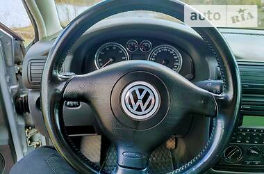 Універсал Volkswagen Passat 2004 в 