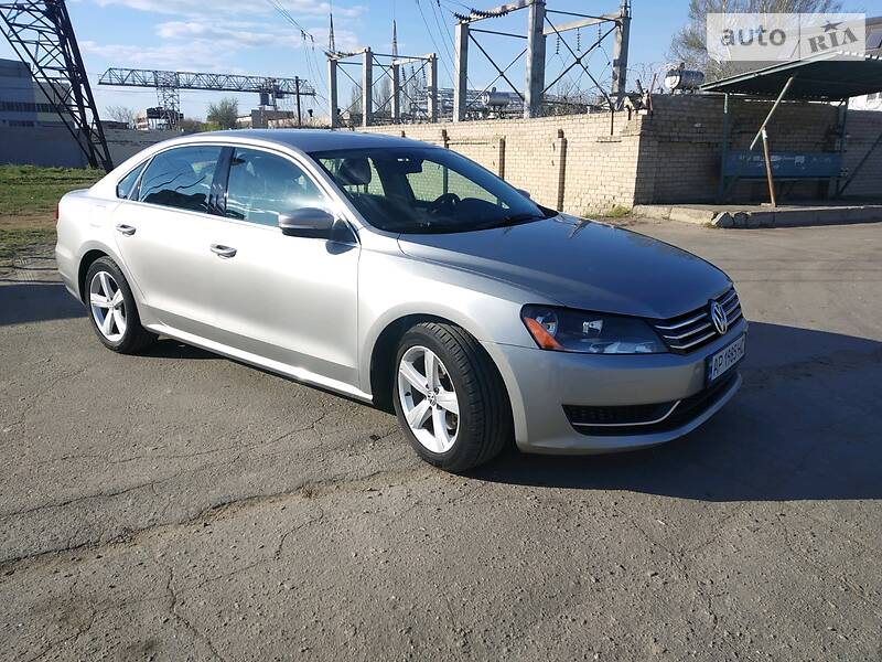 Седан Volkswagen Passat 2013 в Мелитополе