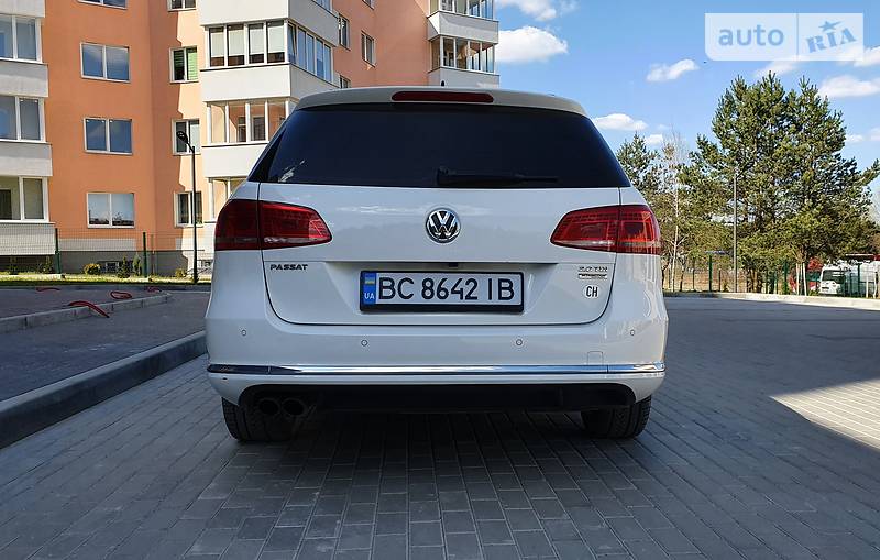 Універсал Volkswagen Passat 2013 в Львові