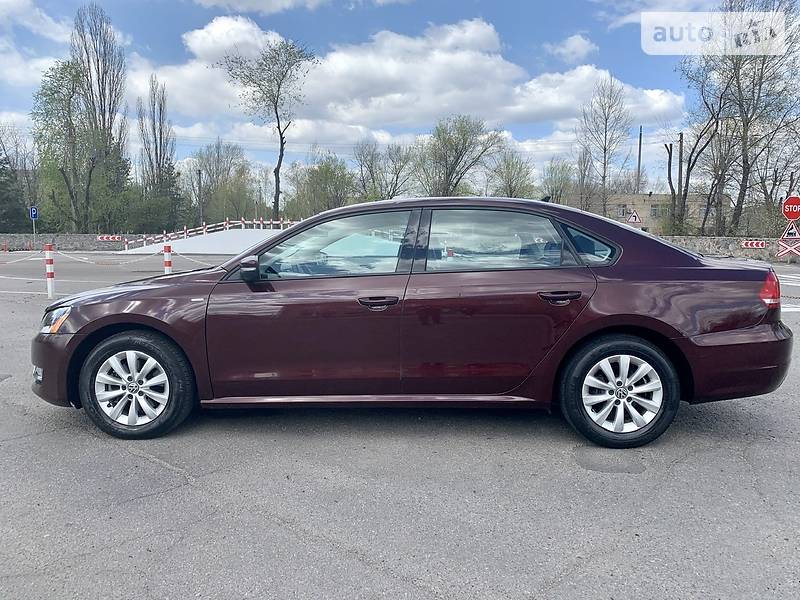 Седан Volkswagen Passat 2014 в Горішніх Плавнях