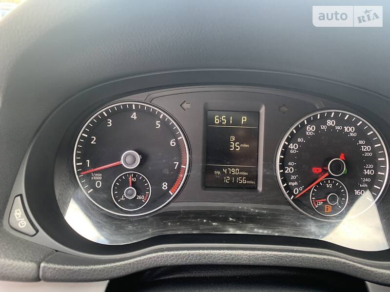Седан Volkswagen Passat 2014 в Горішніх Плавнях