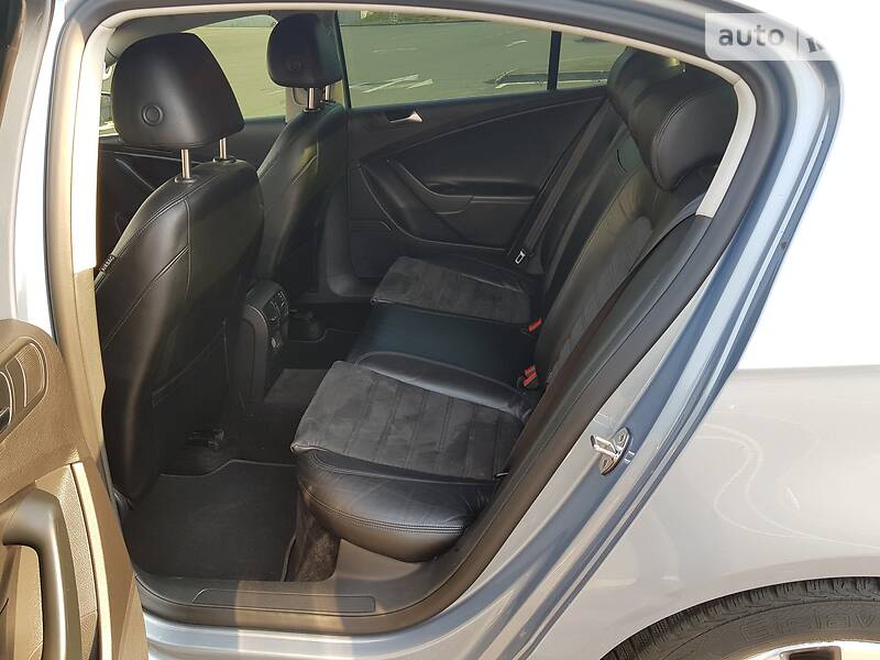Седан Volkswagen Passat 2010 в Києві