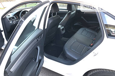Седан Volkswagen Passat 2014 в 