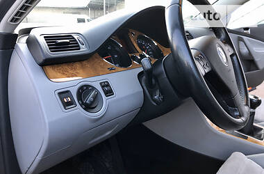 Універсал Volkswagen Passat 2005 в 