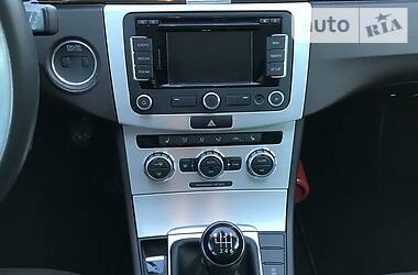 Універсал Volkswagen Passat 2013 в 