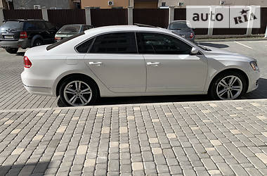 Седан Volkswagen Passat 2012 в 