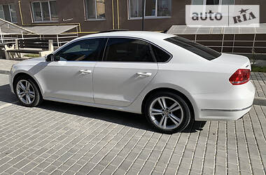 Седан Volkswagen Passat 2012 в 