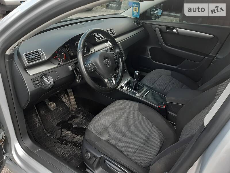 Універсал Volkswagen Passat 2014 в Кропивницькому