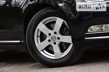 Універсал Volkswagen Passat 2011 в 