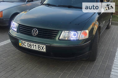 Седан Volkswagen Passat 1998 в 