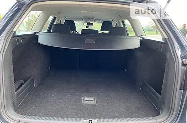 Універсал Volkswagen Passat 2012 в 