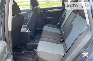 Універсал Volkswagen Passat 2012 в 