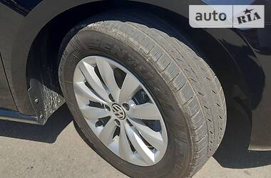 Седан Volkswagen Passat 2015 в 